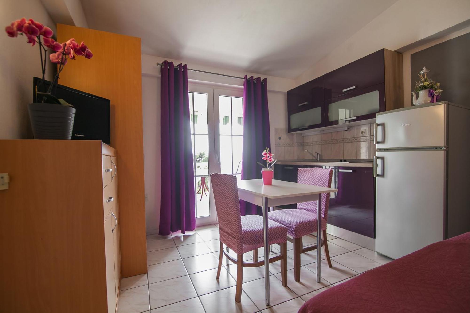 Apartments Paula Bol Exteriér fotografie